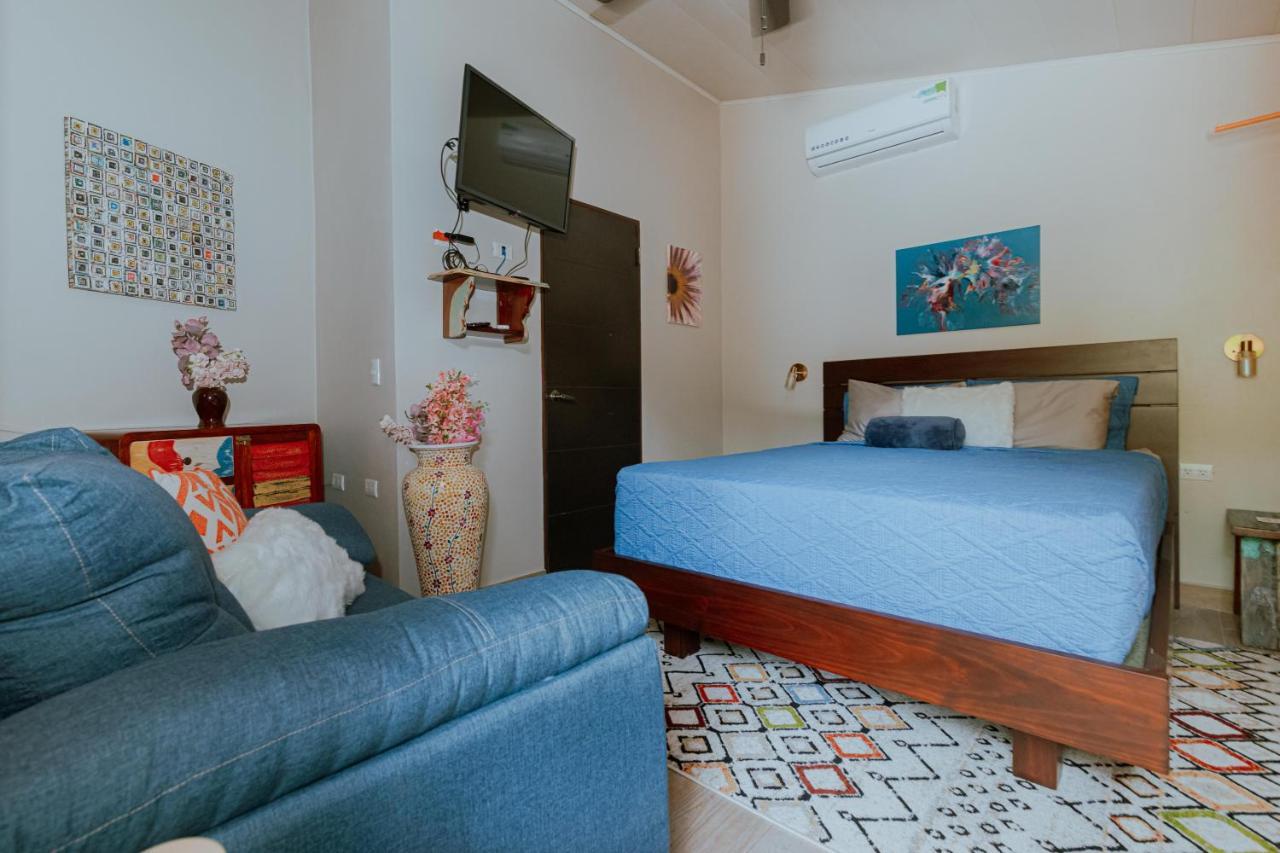 Oasis Diverse Adult Retreat เกโปส ภายนอก รูปภาพ