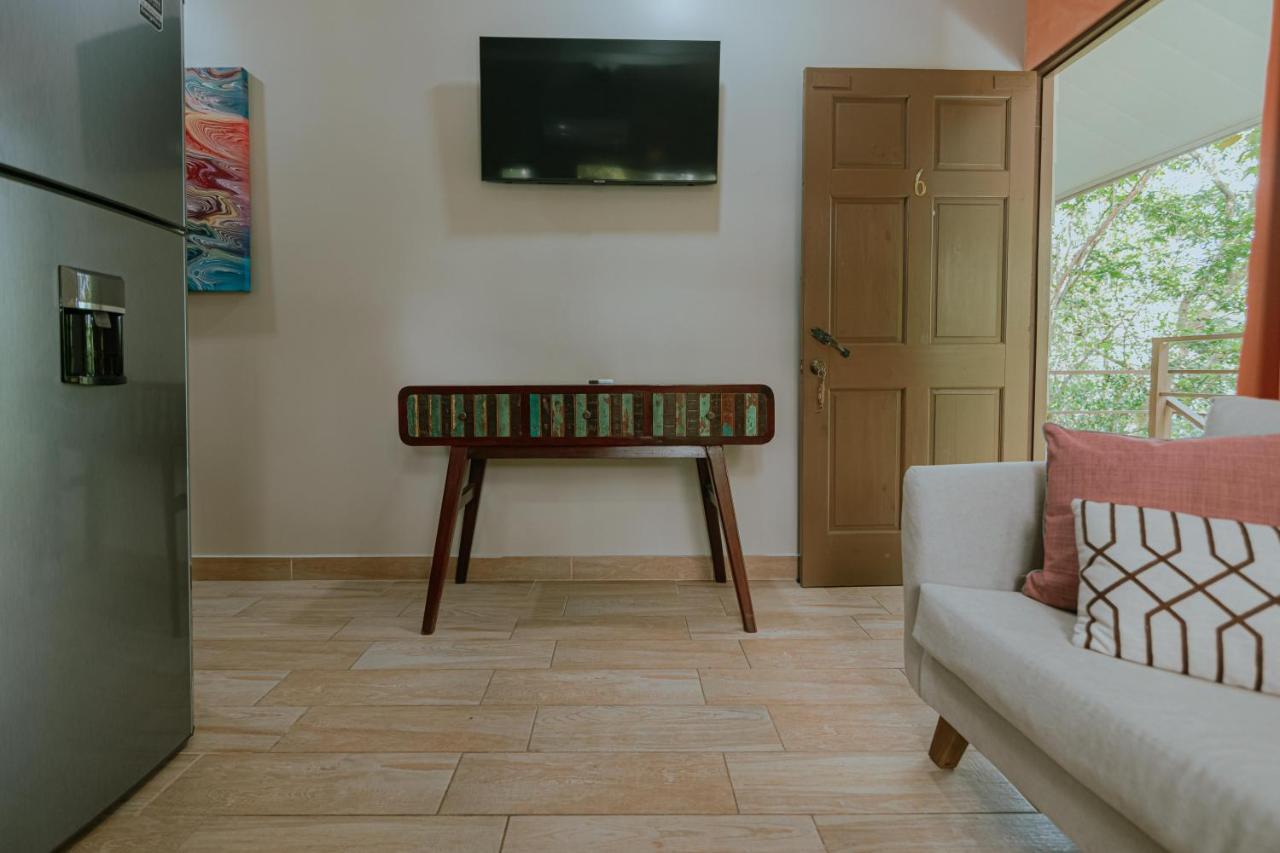 Oasis Diverse Adult Retreat เกโปส ภายนอก รูปภาพ