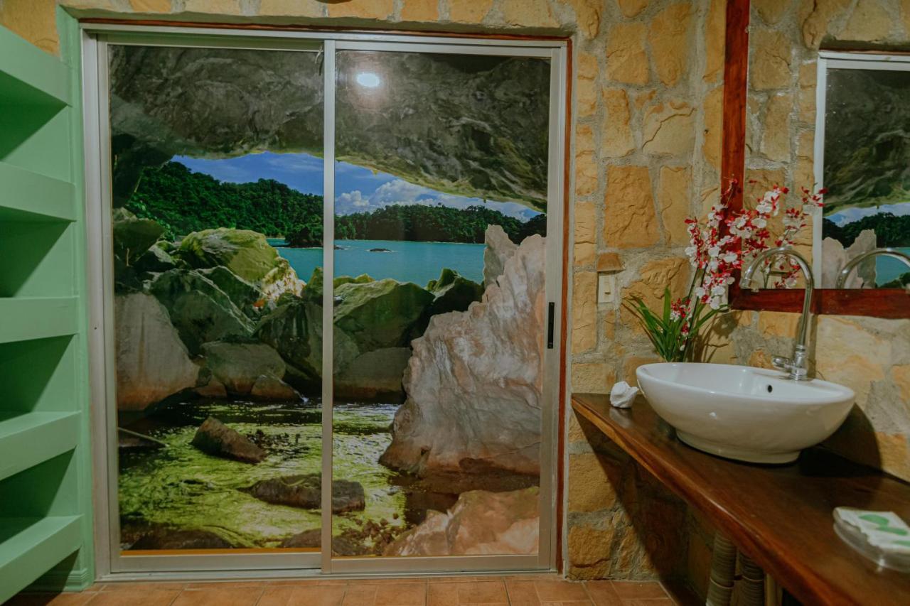 Oasis Diverse Adult Retreat เกโปส ภายนอก รูปภาพ