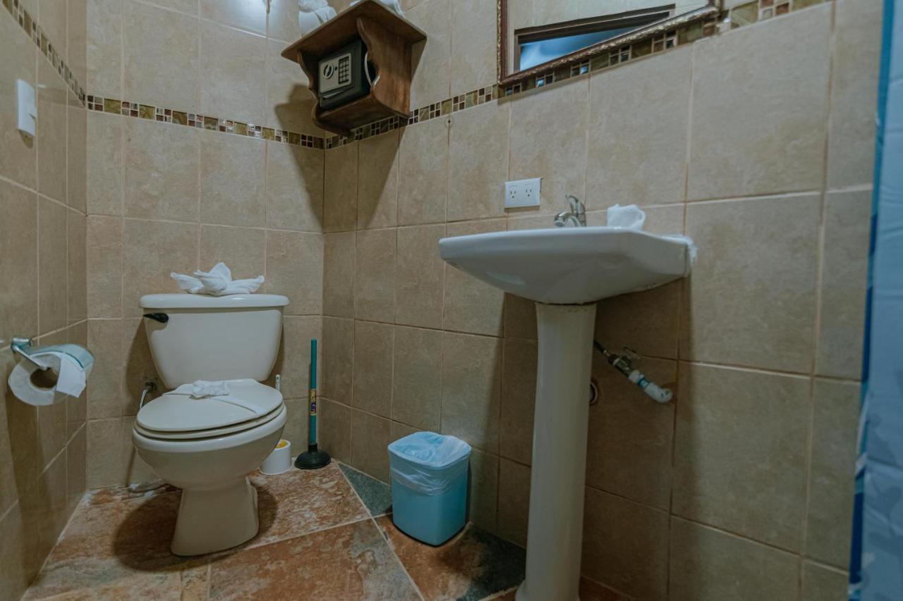 Oasis Diverse Adult Retreat เกโปส ภายนอก รูปภาพ