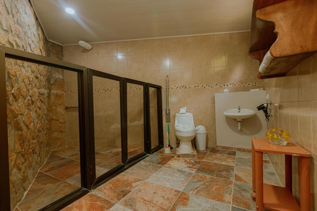 Oasis Diverse Adult Retreat เกโปส ภายนอก รูปภาพ