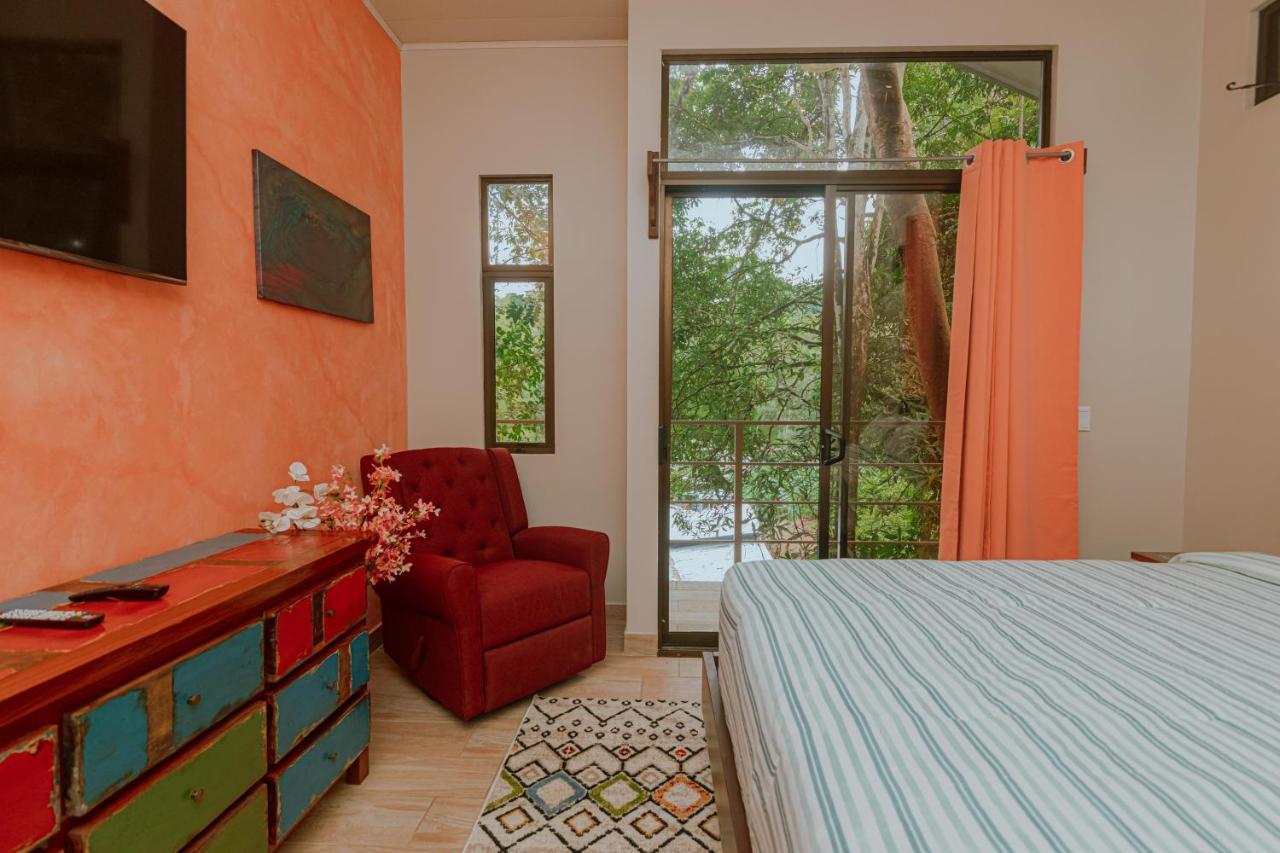 Oasis Diverse Adult Retreat เกโปส ภายนอก รูปภาพ